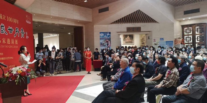 “聚焦经典 盛世丹青”——梁英书法作品展在北京炎黄艺术馆隆重展出(图2) “聚焦经典 盛世丹青”——梁英书法作品展在北京炎黄艺术馆隆重展出(图2)